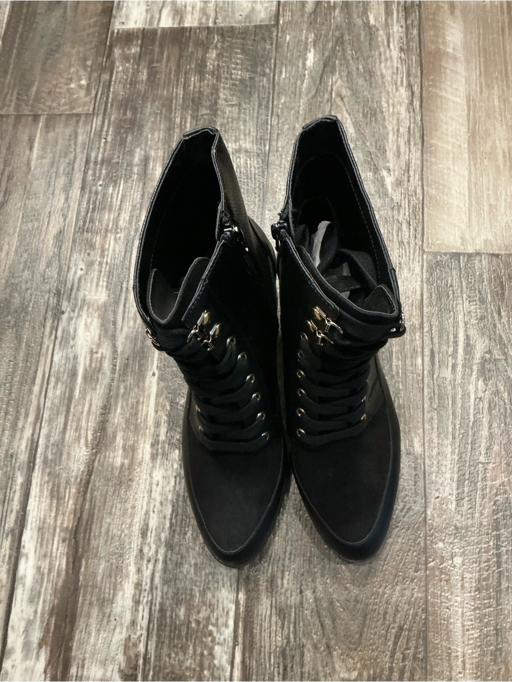 Giani Bernini Black Lace-Up Block Heel Ankle Boots Size 10 - Picture 8 of 16